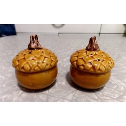 WILLIAMS SONOMA B. EIGEN DESIGN TAN ACORN PATTERN 4 PC. SALT & PEPPER SHAKER SET