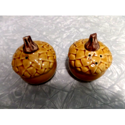 WILLIAMS SONOMA B. EIGEN DESIGN TAN ACORN PATTERN 4 PC. SALT & PEPPER SHAKER SET