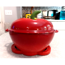 TECHNIQUE CAST IRON ENAMELWARE 2 QUART "TOMATO" SHAPED CASSEROLE DISH with LID