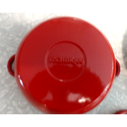 TECHNIQUE CAST IRON ENAMELWARE 2 QUART "TOMATO" SHAPED CASSEROLE DISH with LID