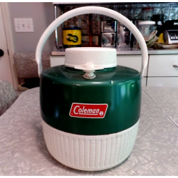 VINTAGE "1977" COLEMAN 2 GAL. GREEN AND WHITE COOLER JUG with SPIGOT & HANDLE