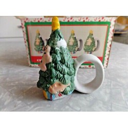 WORLD BAZAAR PORCELAIN HAND PAINTED "CHRISTMAS TREE" NAPKIN RINGS