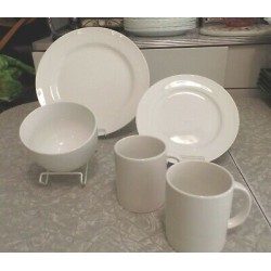 WHITE ELEMENTS by GIBSON 5 PC. PORCELAIN DINNERWARE SET